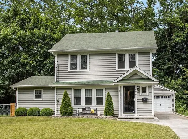 2010 Commonwealth Avenue, Kalamazoo, MI 49006