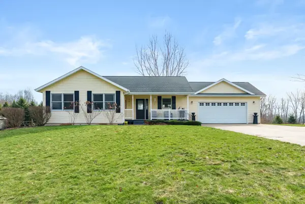 9299 26th Street, Gobles, MI 49055