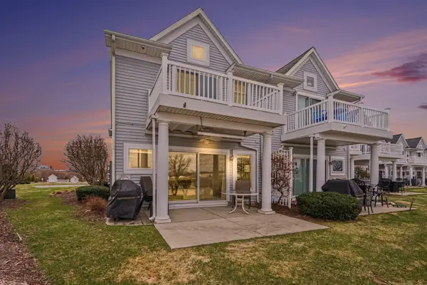 923 W Savidge Street, SpringLake, MI 49456