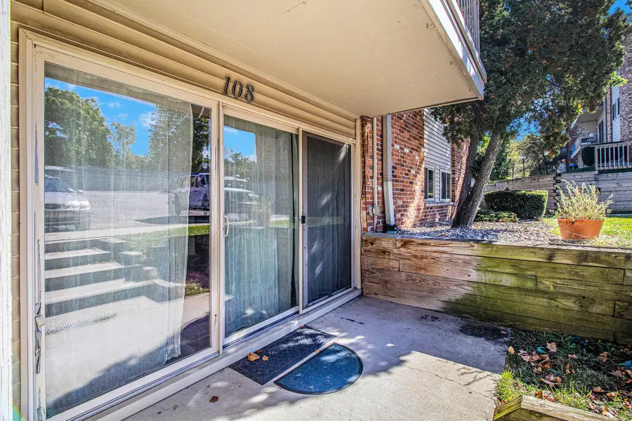 742 W Kilgore Road Unit: 108, Kalamazoo, MI 49008 - #2