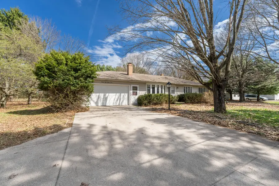 8883 S 10th Street, Kalamazoo, MI 49009 - #2