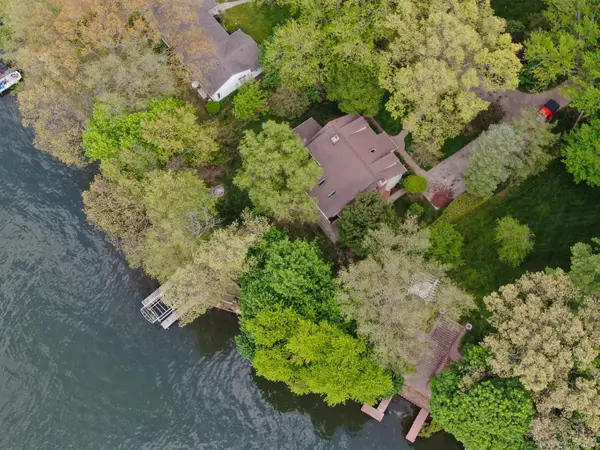 803 N Kalamazoo Street, PawPaw, MI 49079