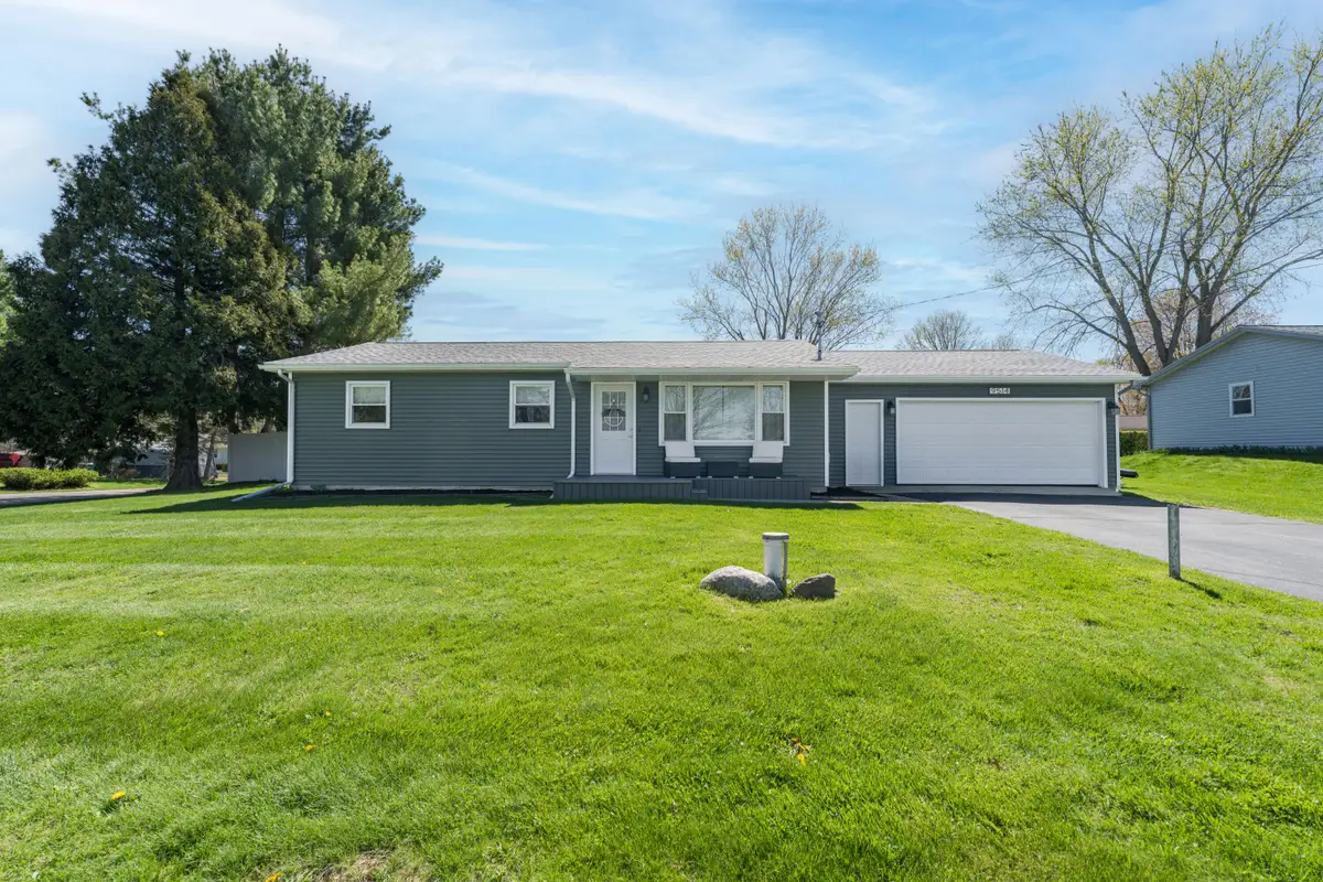 9514 Huntington Road, Pennfield, MI 49017 - #1