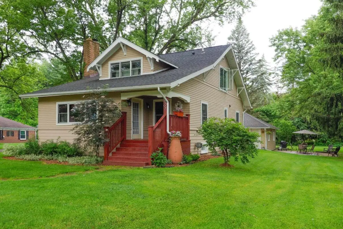2407 Fairfield Avenue, Kalamazoo, MI 49048 - #1