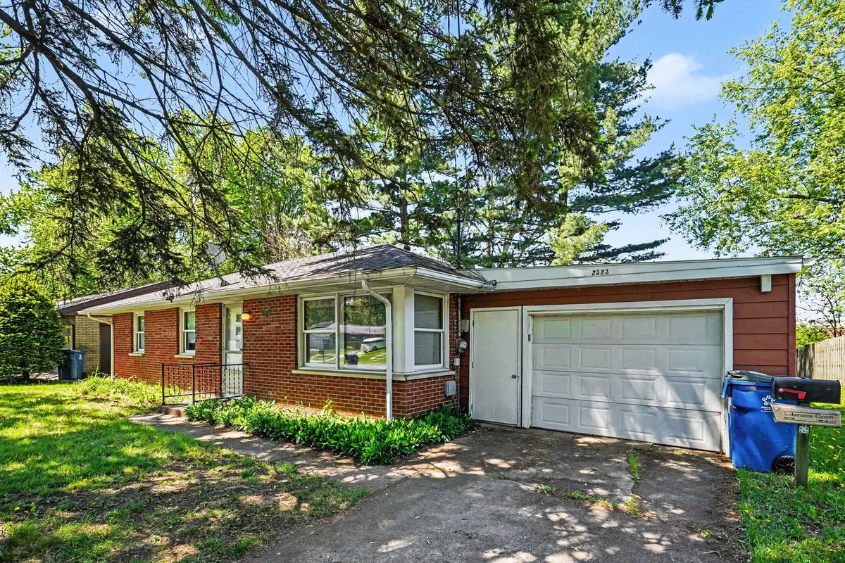 2323 Cumberland Street, Kalamazoo, MI 49006 - #1