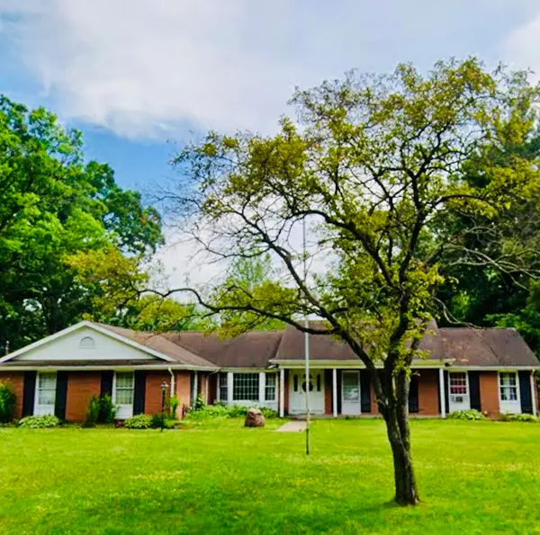 3086 Springbrook Drive, Kalamazoo, MI 49004