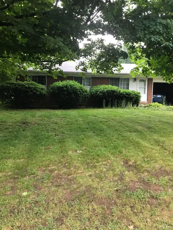 3607 Borgess Drive, Kalamazoo, MI 49048