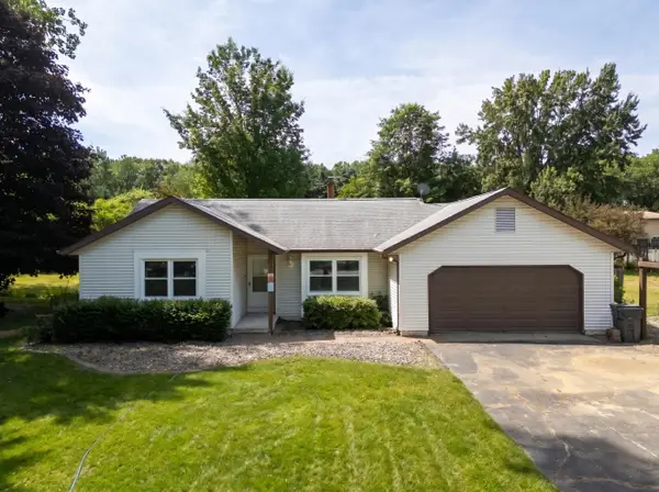 24383 Thousand Oaks Drive, Mattawan, MI 49071