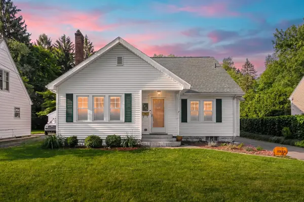 1222 Lakeway Avenue, Kalamazoo, MI 49001