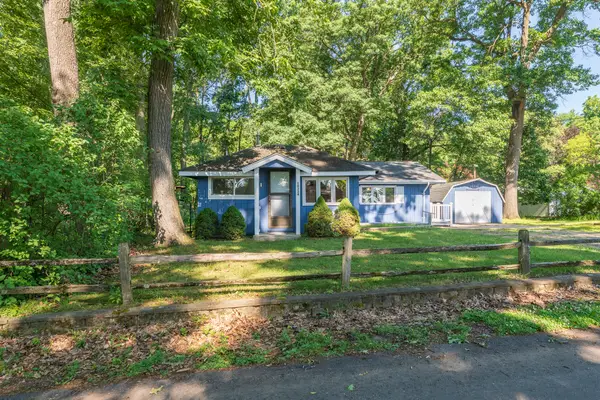 10334 Woodlawn Drive, Portage, MI 49002