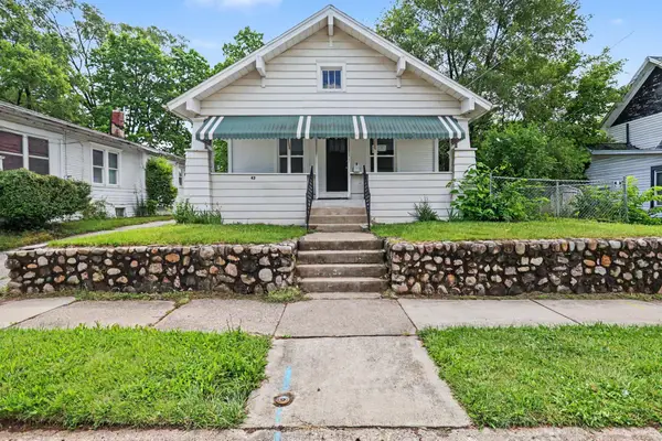 42 Grand Avenue, BattleCreek, MI 49037