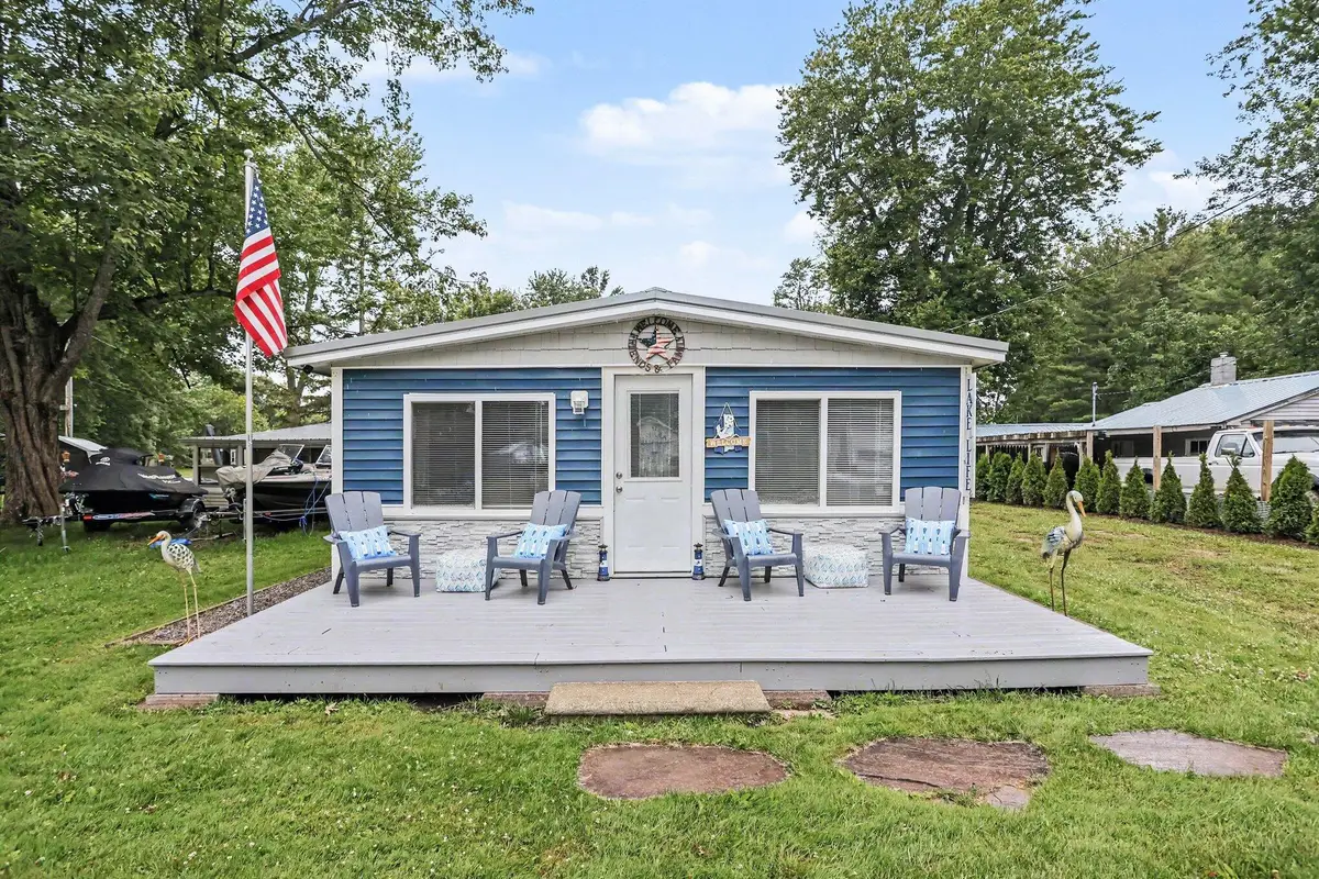 43394 Elm Street, Bangor, MI 49013 - #1
