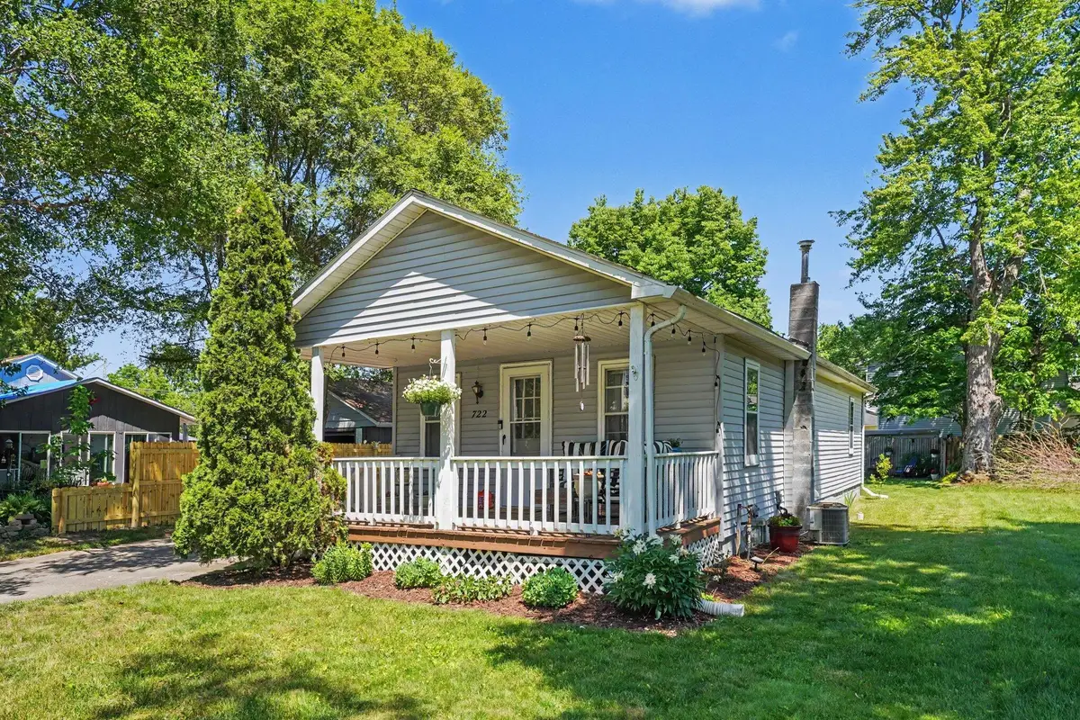 722 S Grant Avenue, Three Rivers, MI 49093 - #1