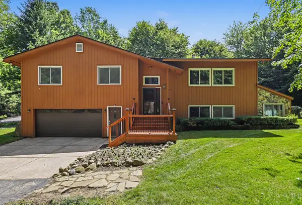 8455 Oakside Street, Portage, MI 49002
