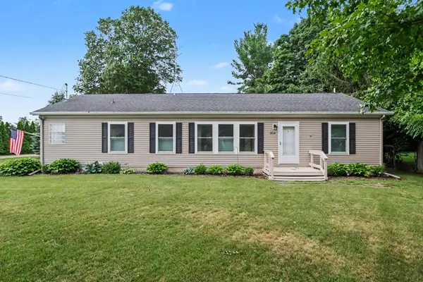 204 E Holcomb Street, Athens, MI 49011