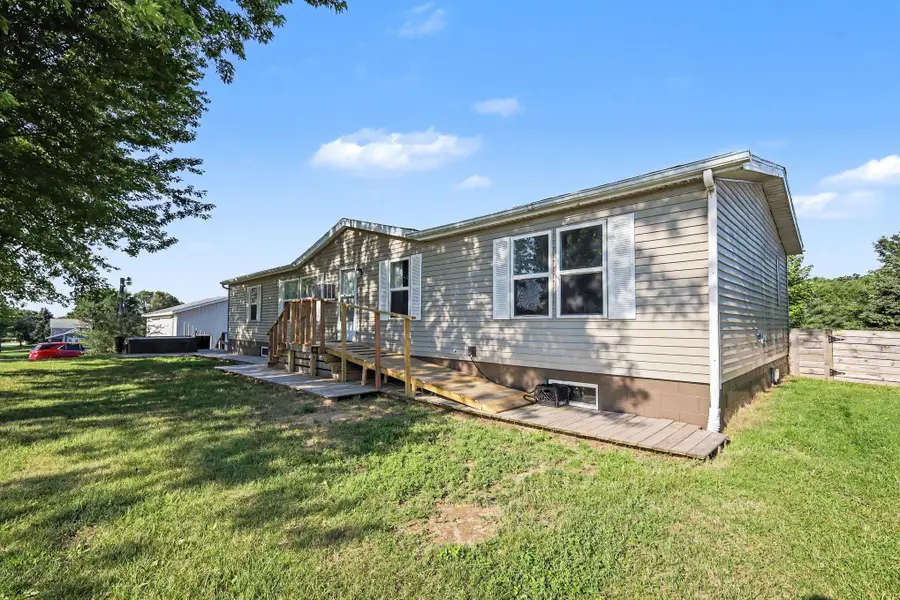8691 S Elm Avenue, Newaygo, MI 49337 - #3