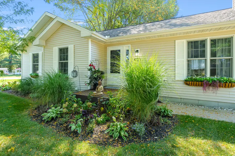 68325 Riverview Drive, Geneva, MI 49090 - #2