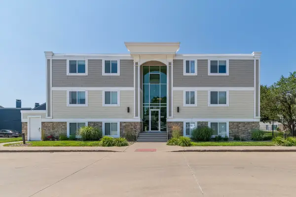 223 N Shore Drive Unit: 310, SouthHaven, MI 49090