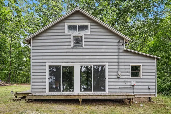 5372 W Guernsey Lake Road, Delton, MI 49046