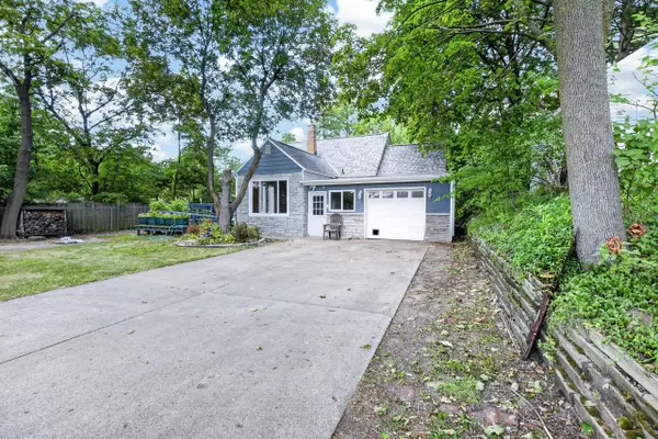 1202 Pinehurst Boulevard, Kalamazoo, MI 49006