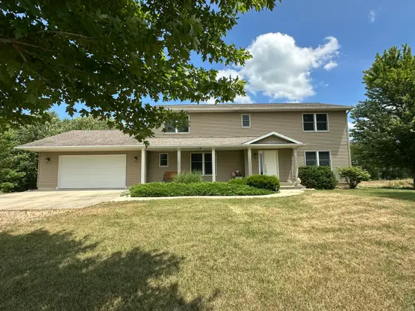 67025 46th Avenue, Hartford, MI 49057