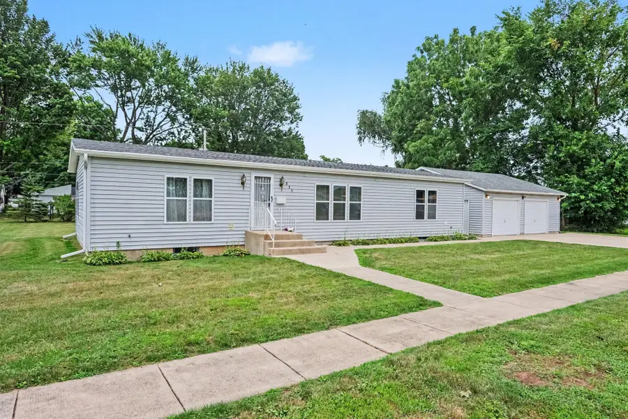 511 N Erie Street, Three Rivers, MI 49093 - #2