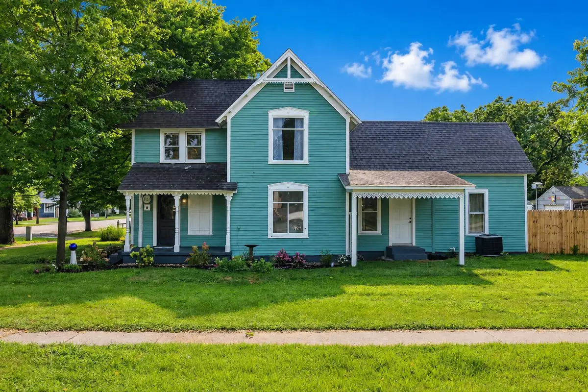 102 Pine Street, Paw Paw, MI 49079 - #1