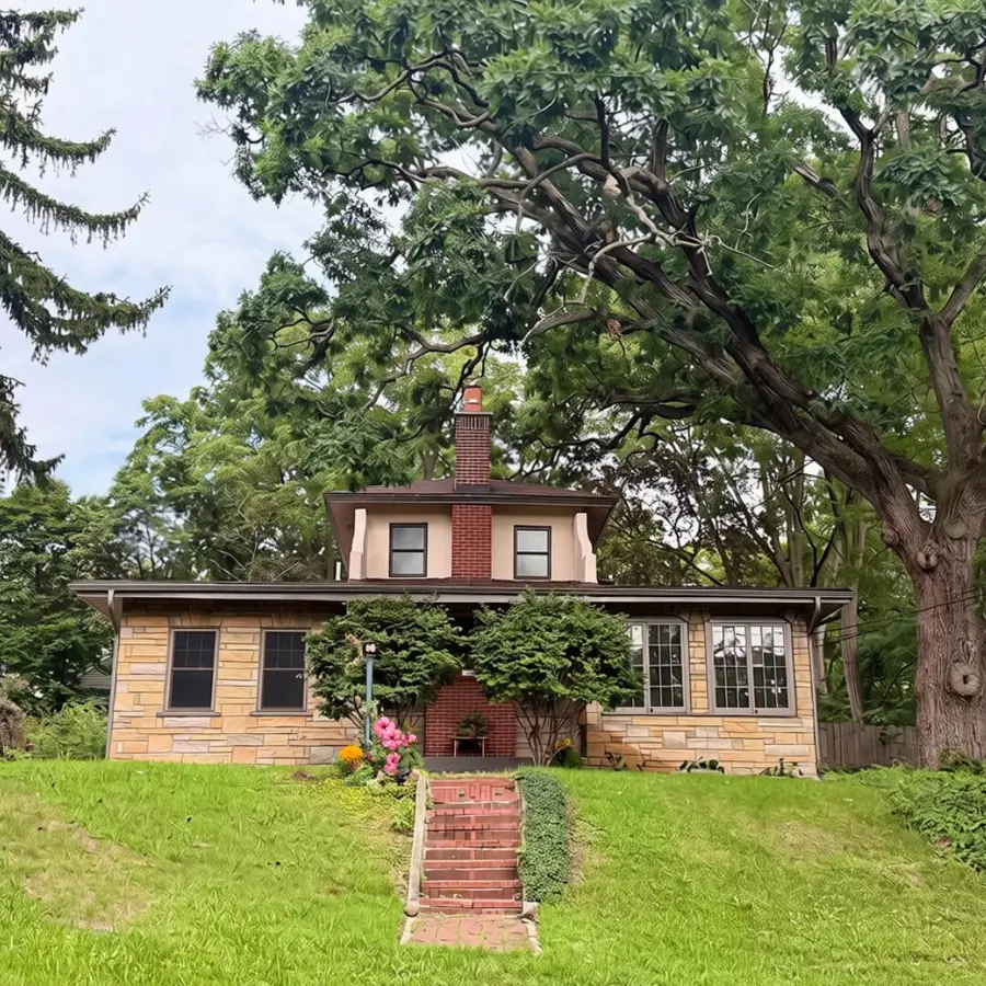 129 S Berkley Street, Kalamazoo, MI 49006 - #2