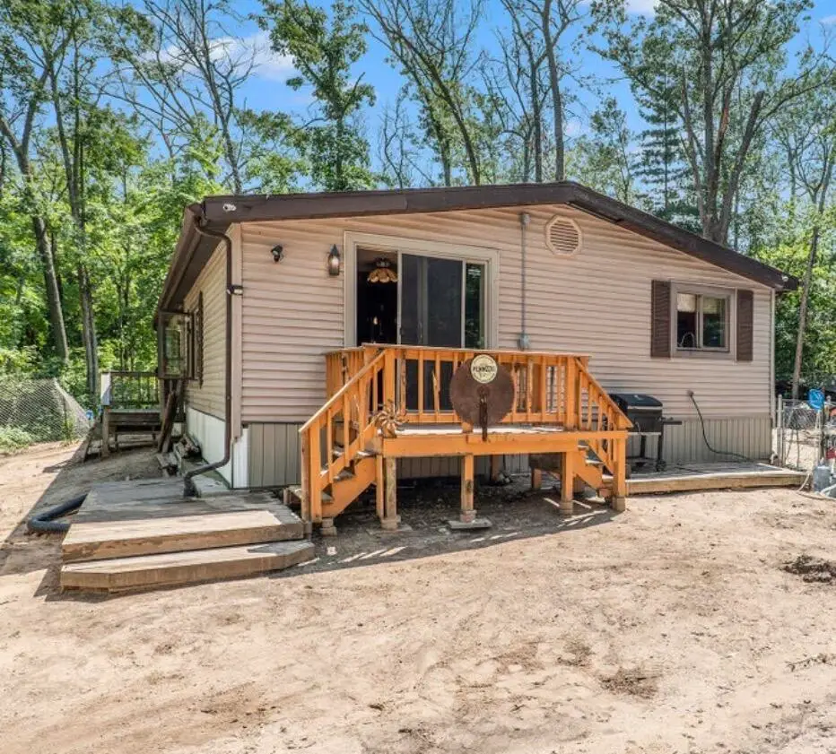 2421 N Gordon Avenue, Lincoln, MI 49349 - #1