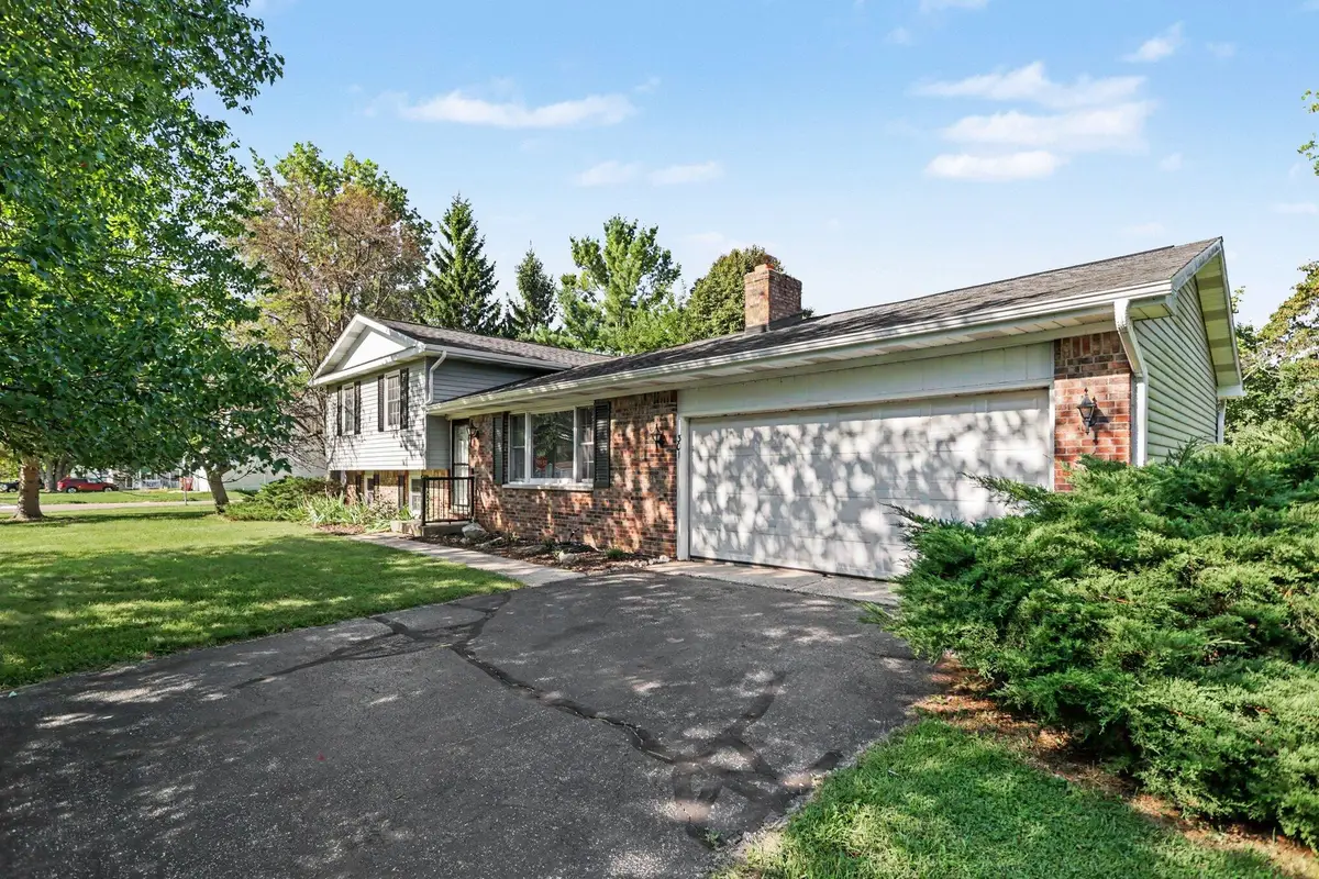 301 Sherman Drive, Marshall, MI 49068 - #1