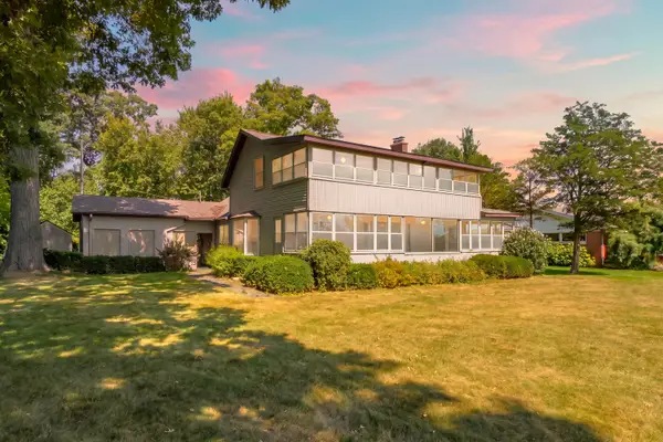 130 Waupakisco Beach, BattleCreek, MI 49015