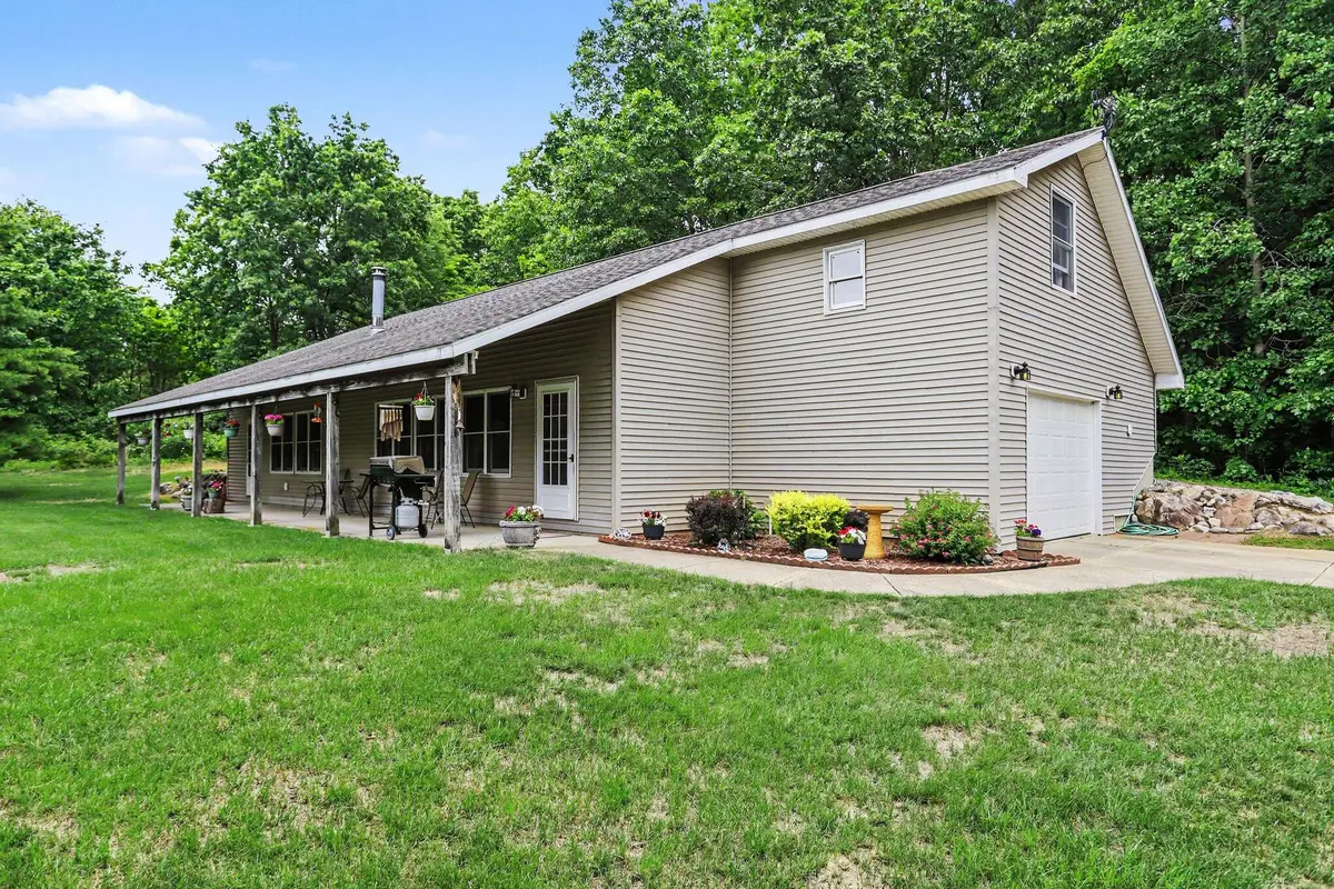 21641 Pine Lake Road, Pennfield, MI 49014 - #1