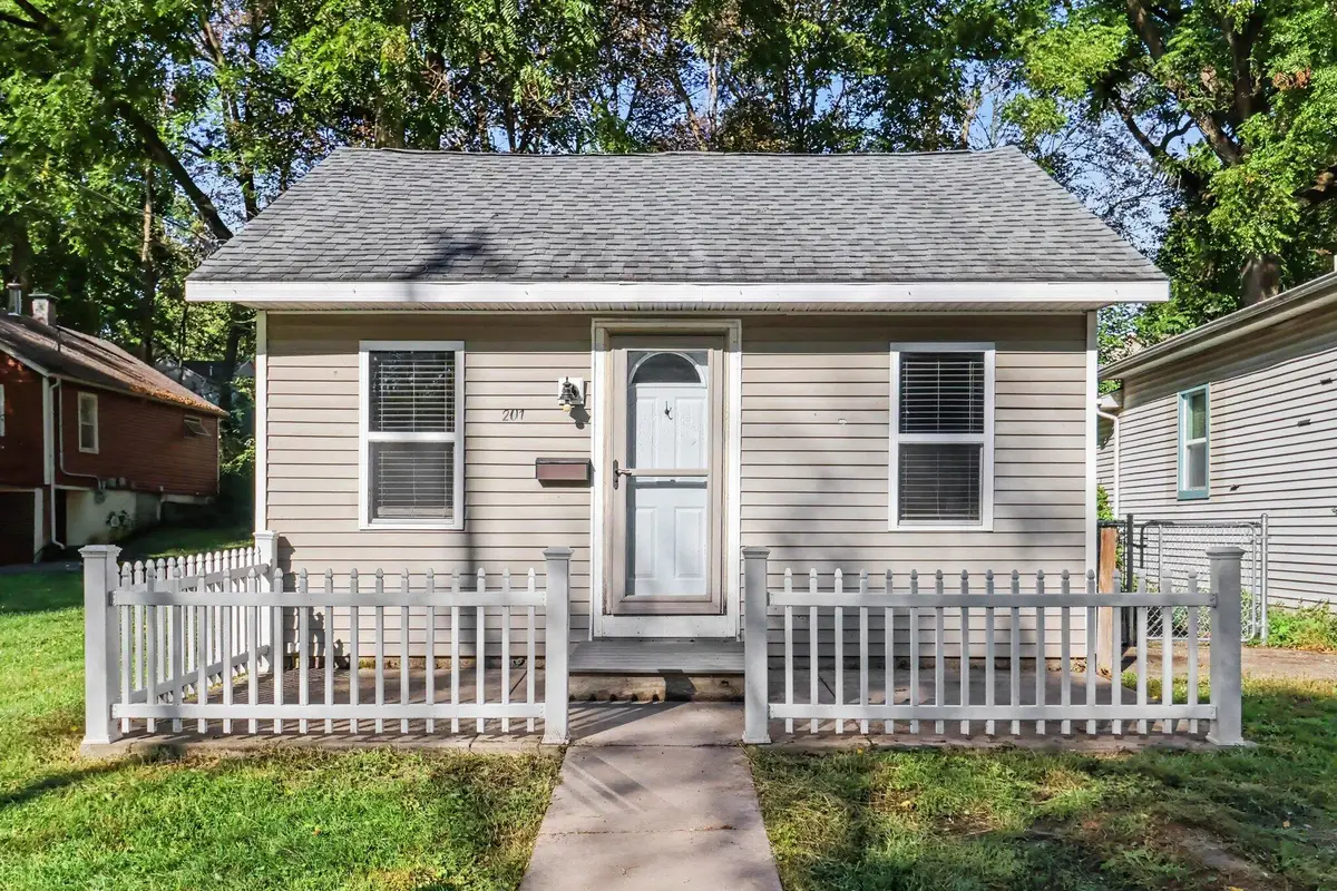 201 N Clarendon Street, Kalamazoo, MI 49006 - #1
