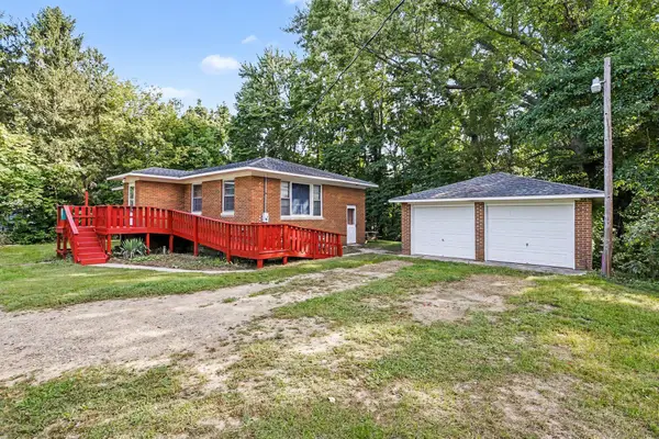6221 Pierce Street, Coloma, MI 49038