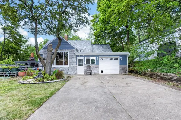 1202 Pinehurst Boulevard, Kalamazoo, MI 49006