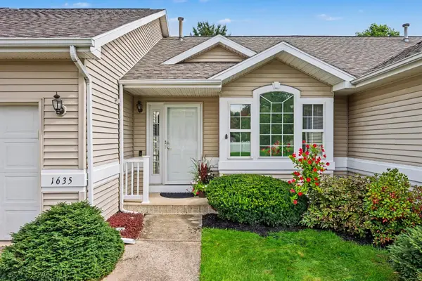 1635 Quail Run Drive Unit: 77, Kalamazoo, MI 49009