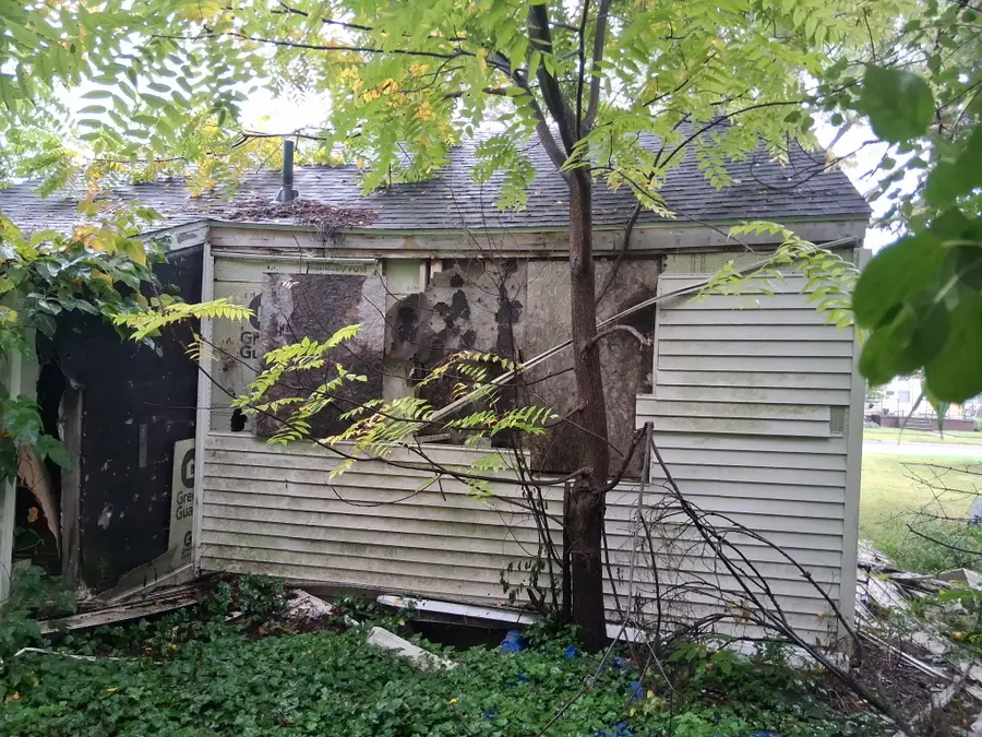 2506 Robinwood Avenue, Saginaw, MI 48601 - #3
