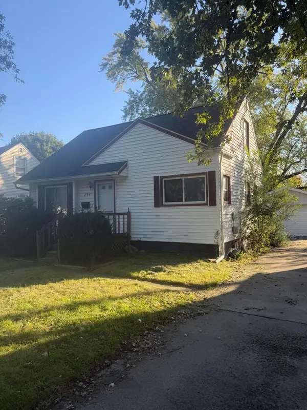 634 Grand Street, Adrian, MI 49221
