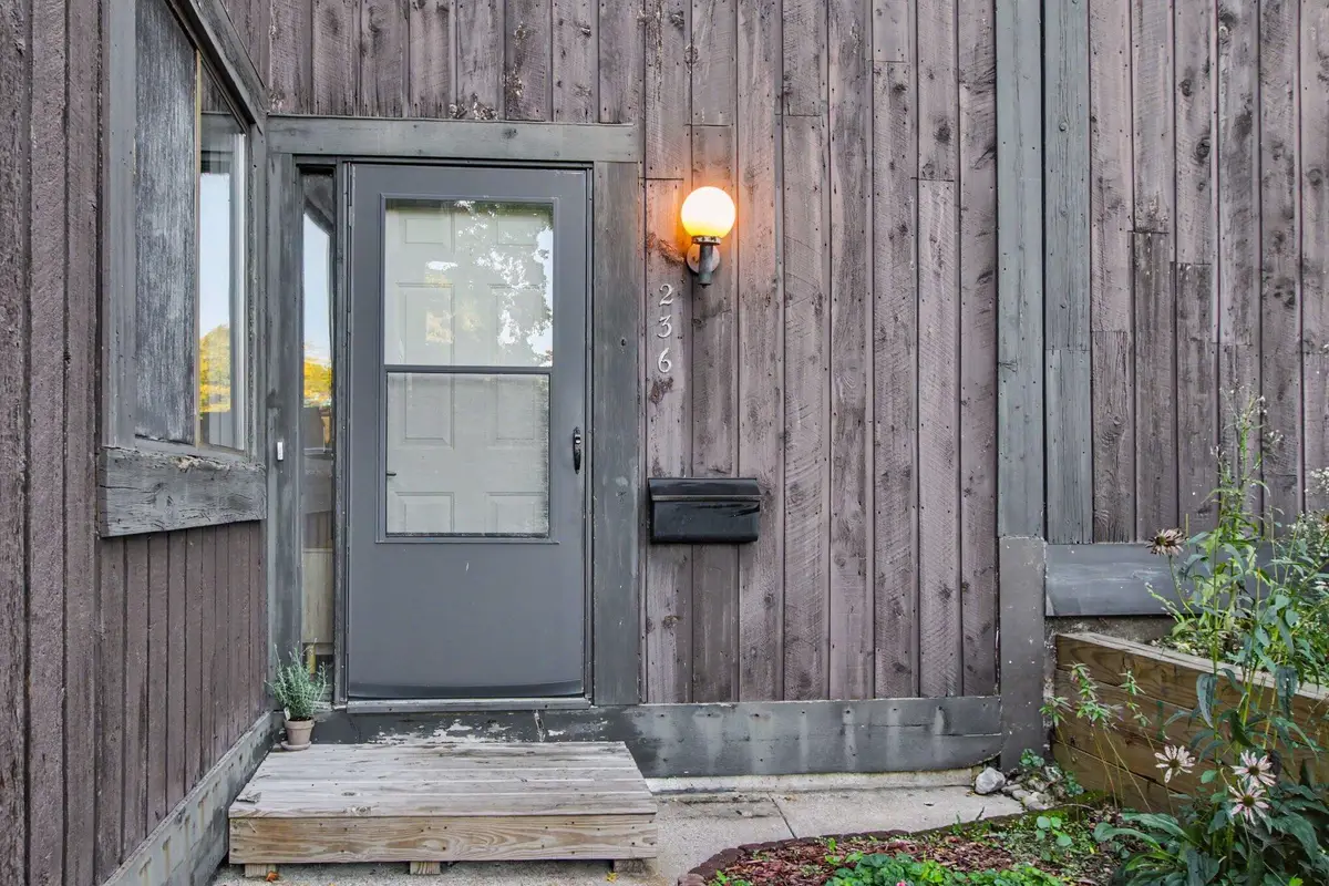 236 Falkirk Court Building: 2 Unit: 16, Kalamazoo, MI 49006 - #1