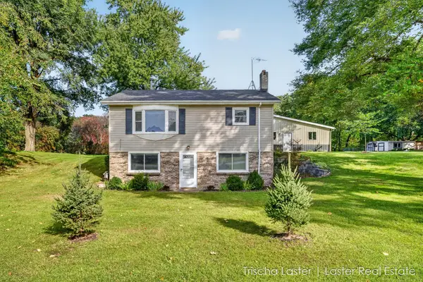 507 E M-89 Highway, Plainwell, MI 49080