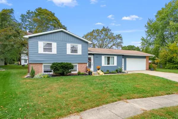 1812 Carlsbrook Lane, Portage, MI 49024