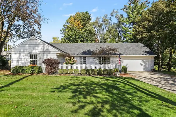 1006 Edgemoor Avenue, Kalamazoo, MI 49008
