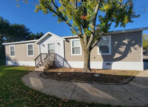 1139 Maple Leaf Lane NW, Walker, MI 49534