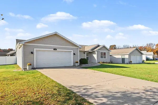 1306 Alivia Drive, Plainwell, MI 49080