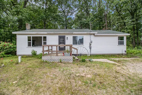 105 S Emerson Lake Road, Branch, MI 49402