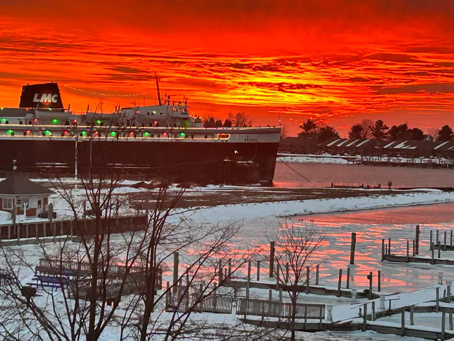 105 W Danaher Street Unit: 201, Ludington, MI 49431 - Image #2