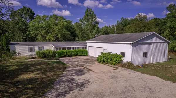 8716 N 80th Avenue, Pentwater, MI 49449