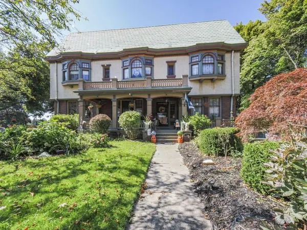 516 Maple Street, Manistee, MI 49660