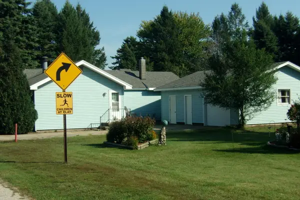 35 Third Street, Eastlake, MI 49626