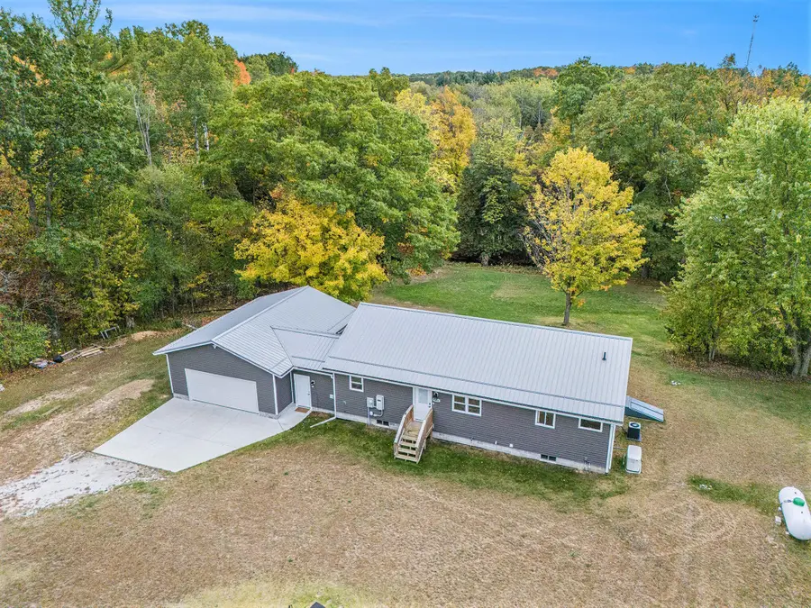 2480 S 148th Avenue, Hesperia, MI 49421 - #2